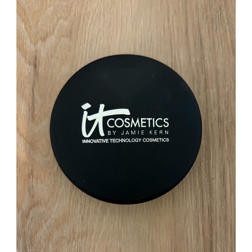 IT COSMETICS Celebration Foundation MEDIUM BEIGE 0.30 oz - SEE DESC.